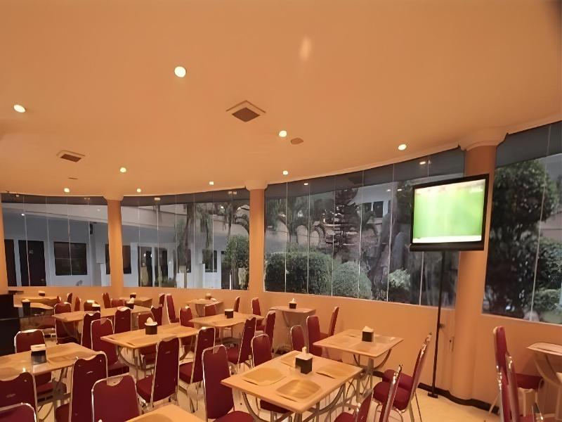 Sinar 2 - Restoran