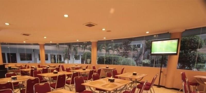 Sinar 2 - Restoran