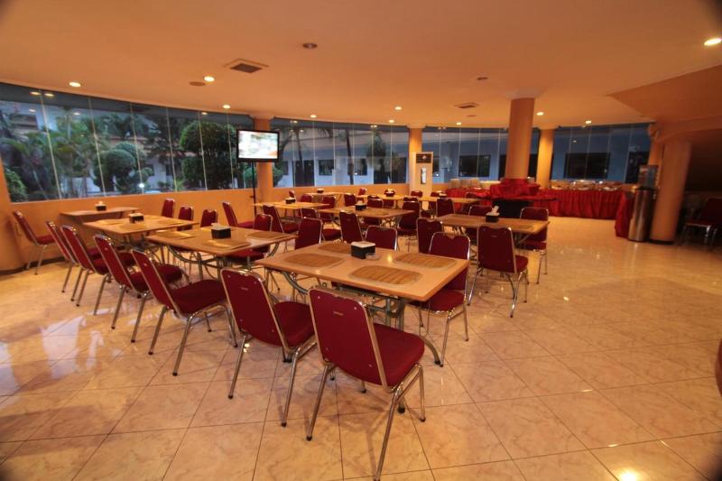 Sinar 2 - Restoran