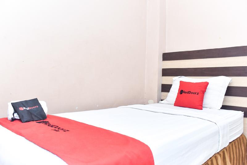 RedDoorz Plus near Makassar Town Square - Genel