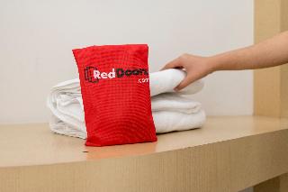 RedDoorz Plus near Makassar Town Square fotoÄŸrafÄ±