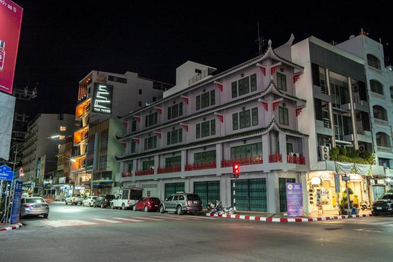 The Three Hat Yai - Genel