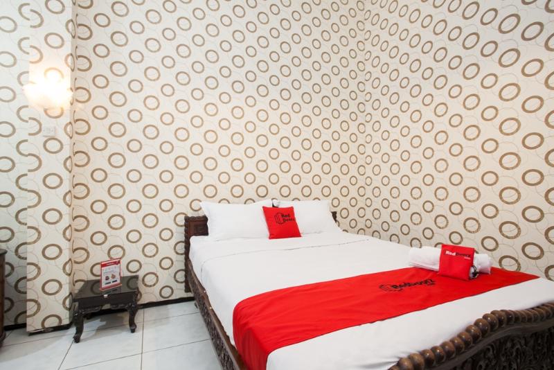 RedDoorz near Brawijaya University - Oda