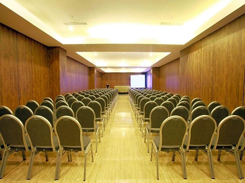 Grand Karlita Hotel Purwokerto - Genel