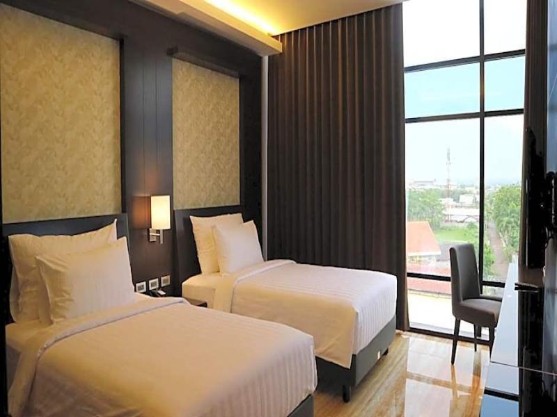 Grand Karlita Hotel Purwokerto - Genel