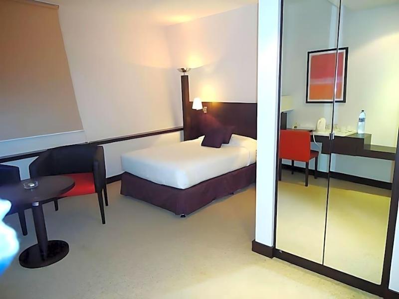 Al Jazira Club Hotel - Genel