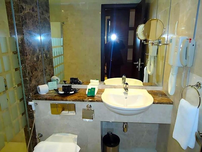 Al Jazira Club Hotel - Genel