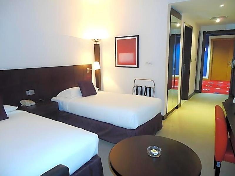 Al Jazira Club Hotel - Genel