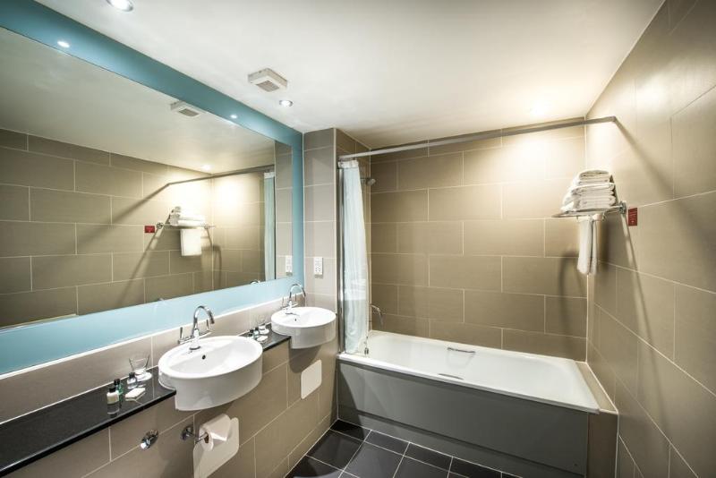 Leonardo Hotel Edinburgh City - Oda