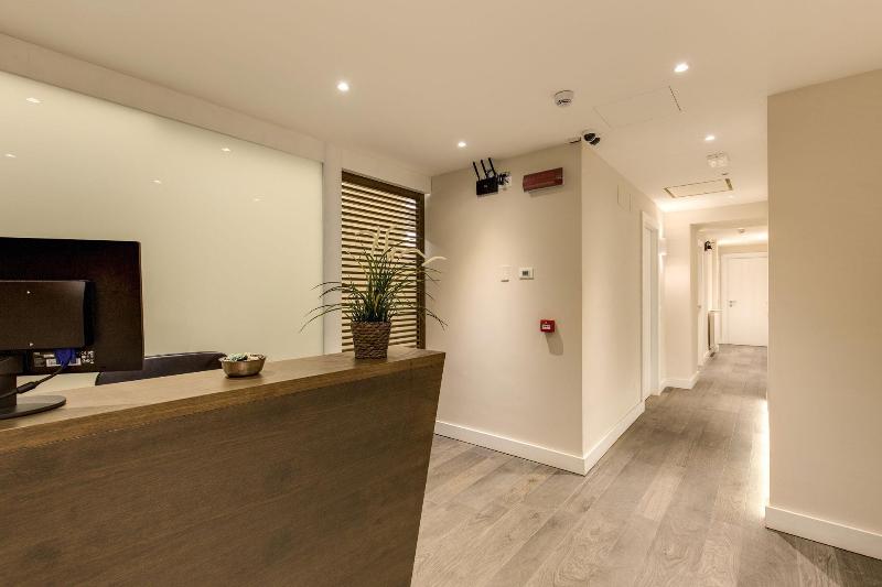 Ecce Roma Suites - Lobi