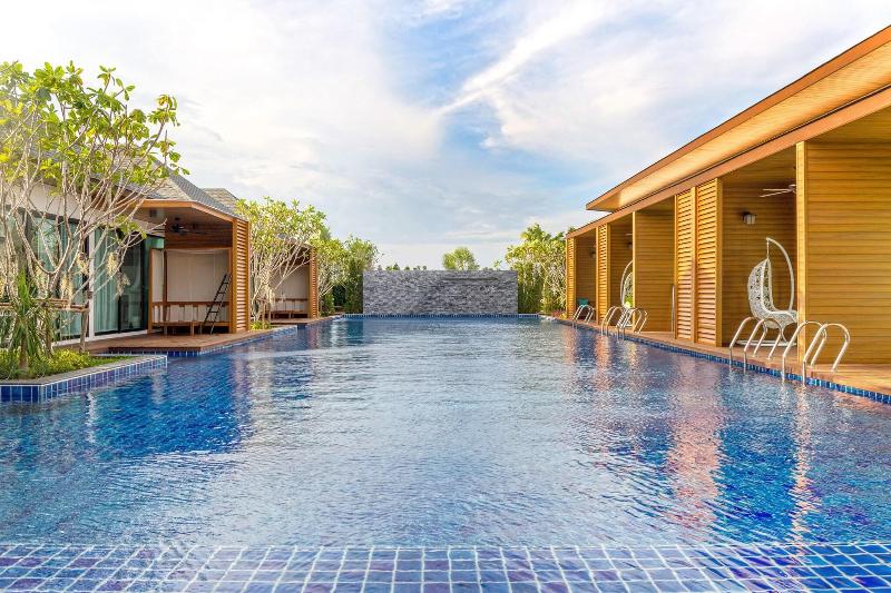 Vann Hua Hin Resort - Havuz