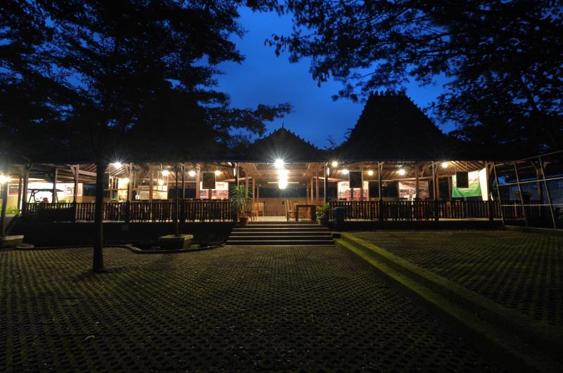 Kyriad Grand Master Hotel Purwodadi - Restoran