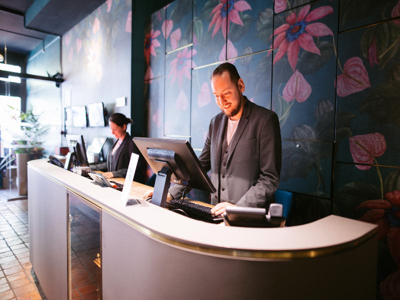 Ambassador City Centre Hotel - Lobi