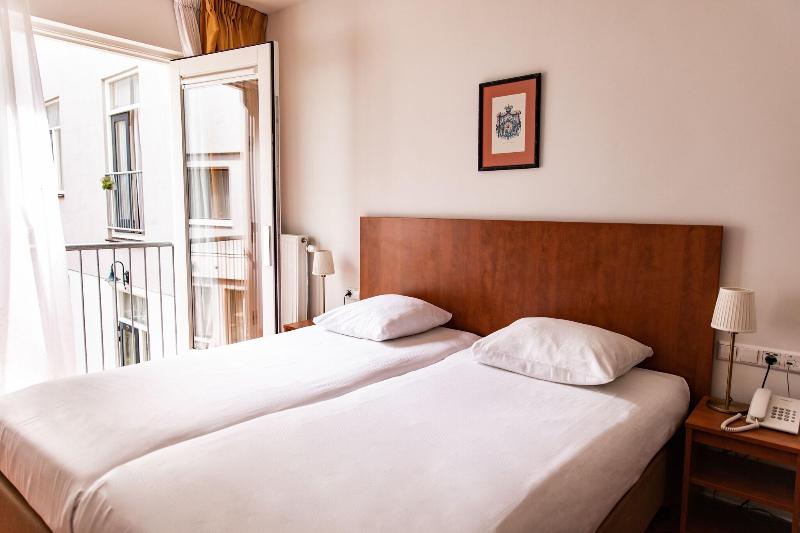 Ambassador City Centre Hotel - Oda