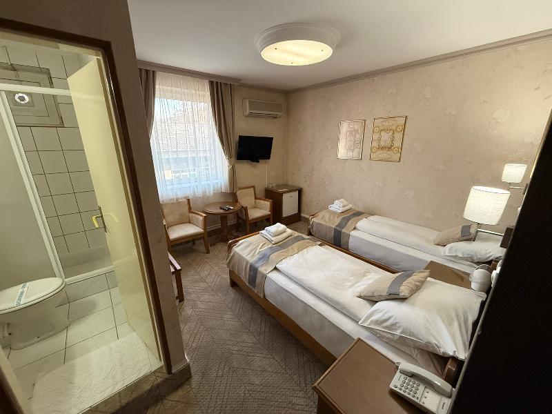 Garni Hotel Lav - Oda