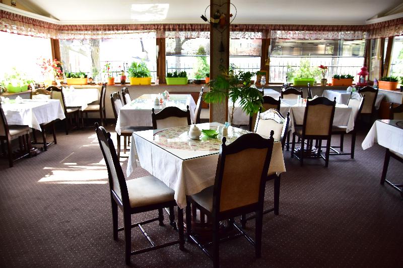 Garni Hotel Lav - Restoran
