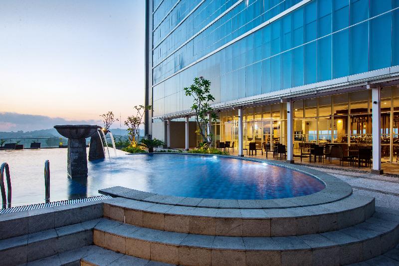 Hotel Santika Gresik - Havuz