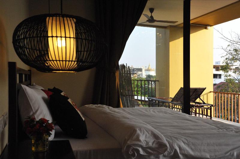 Villa Phra Sumen Bangkok - Oda