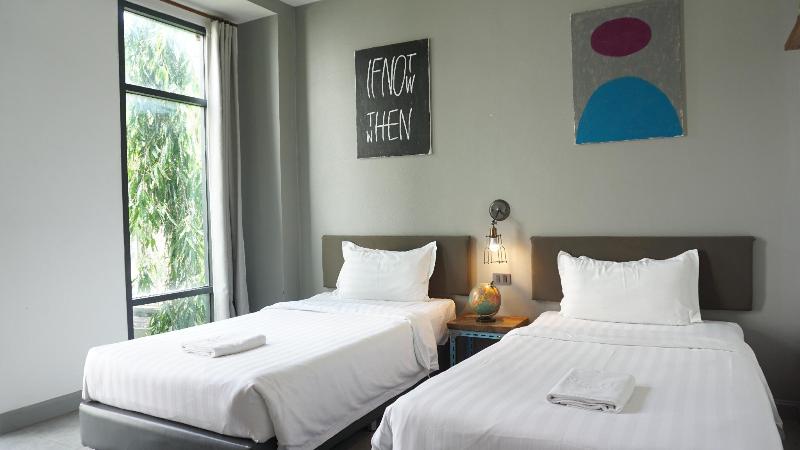 Stone Head Hua Hin Hotel - Oda