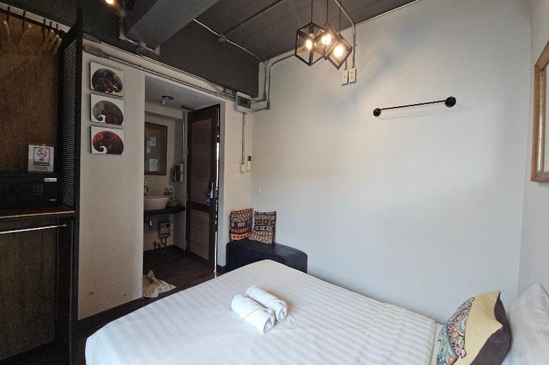 33 Poshtel by ZUZU - Oda