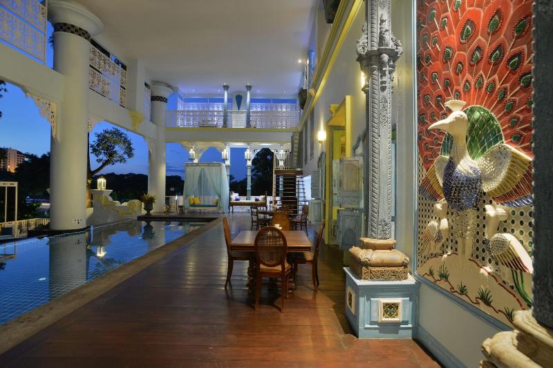 At Pingnakorn Huaykaew Hotel - Havuz