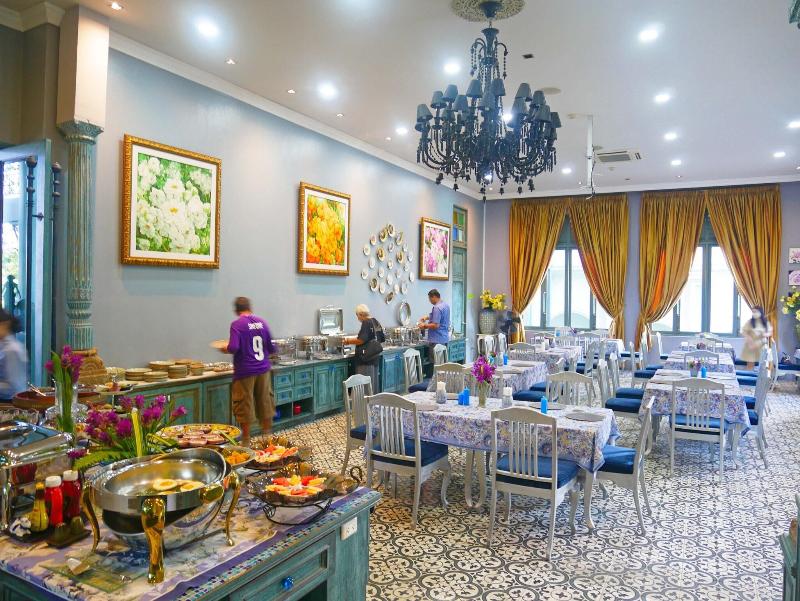 At Pingnakorn Huaykaew Hotel - Restoran