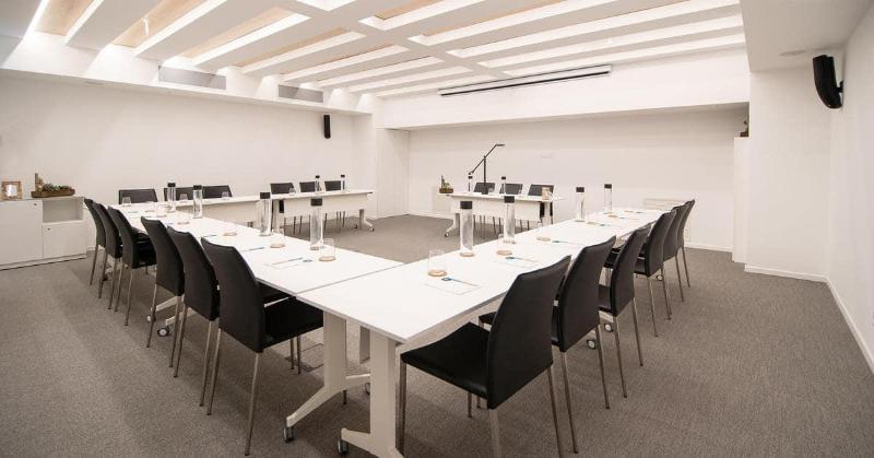 Innside Milano Torre Galfa - Toplantı