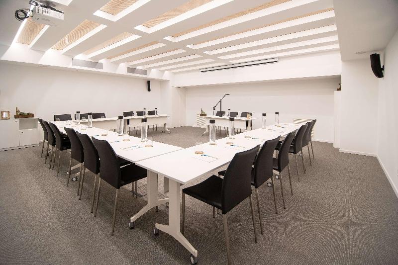 Innside Milano Torre Galfa - Toplantı