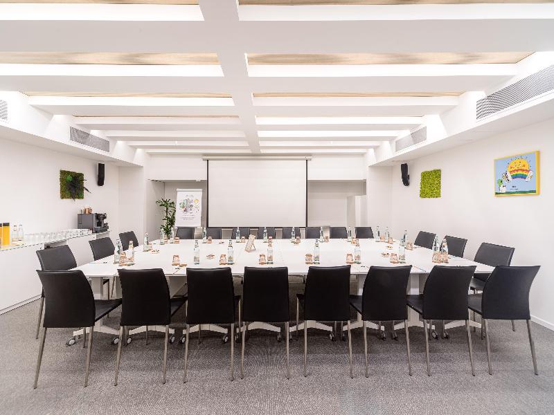 Innside Milano Torre Galfa - Toplantı