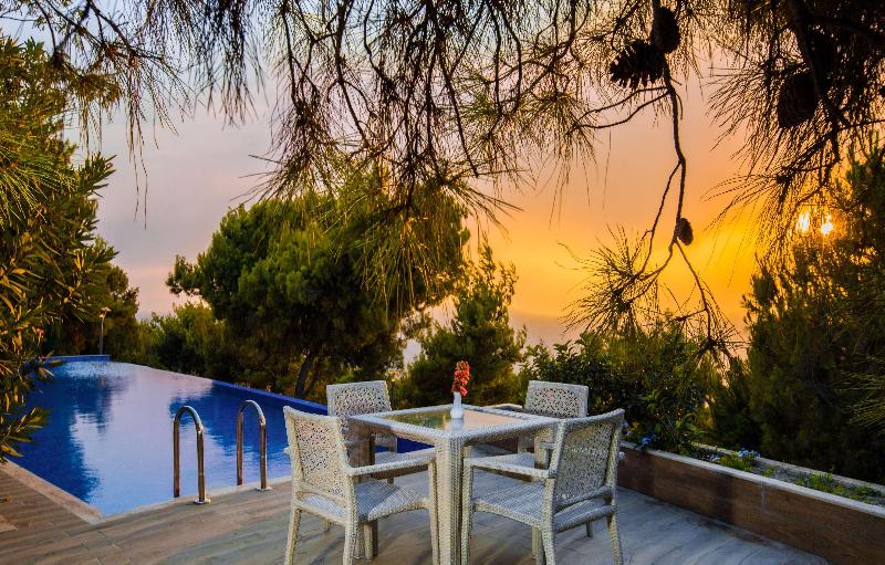 Pine Bay Holiday Resort - Oda