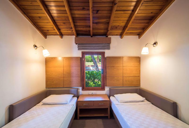 Pine Bay Holiday Resort - Oda