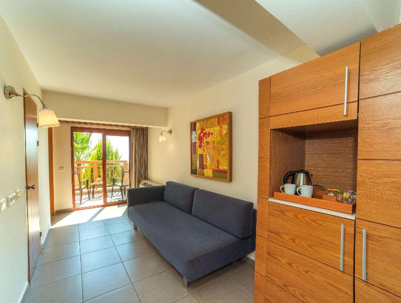 Pine Bay Holiday Resort - Oda