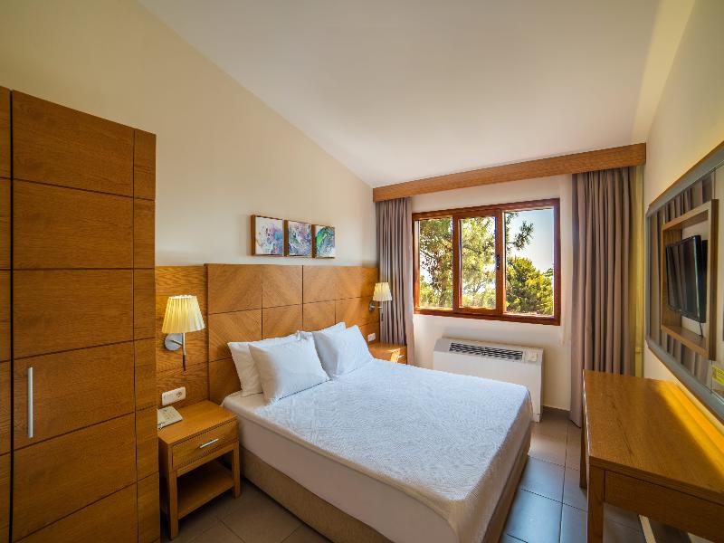 Pine Bay Holiday Resort - Oda