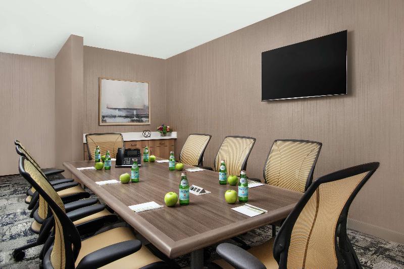 Home2 Suites by Hilton Long Island Brookhaven - Toplantı