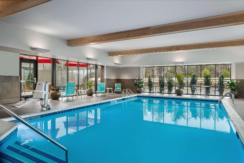 Home2 Suites by Hilton Long Island Brookhaven - Havuz