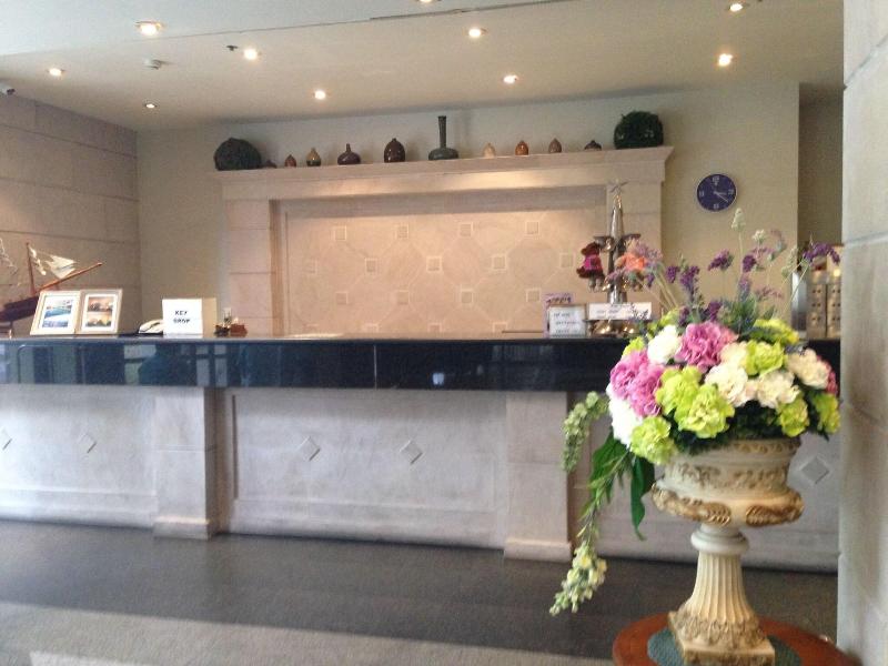 Sandy Spring Hotel - Lobi