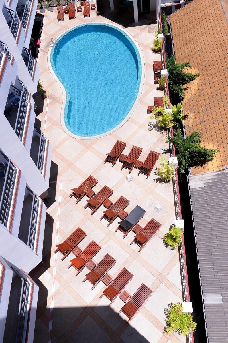 Sandy Spring Hotel - Havuz
