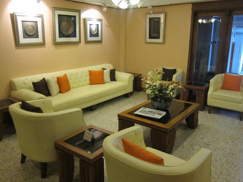 Lido Beach Hotel - Lobi