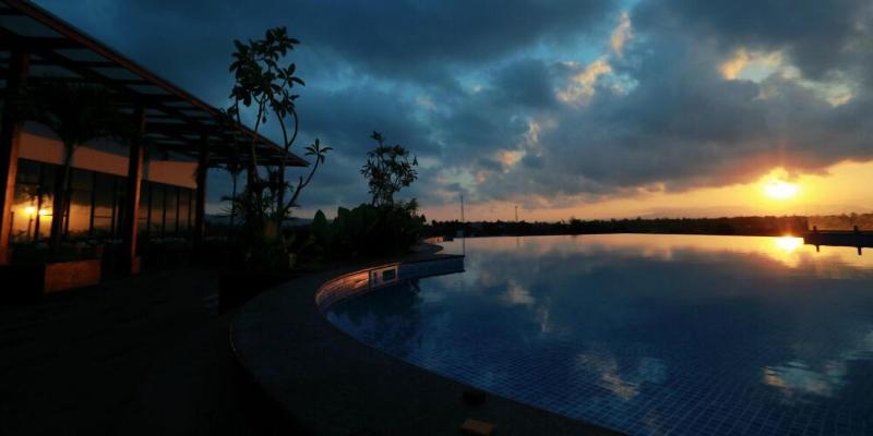 Illira Hotel Banyuwangi - Havuz