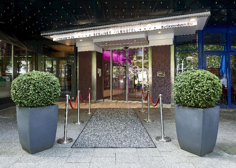 Hollywood Media Hotel - Genel