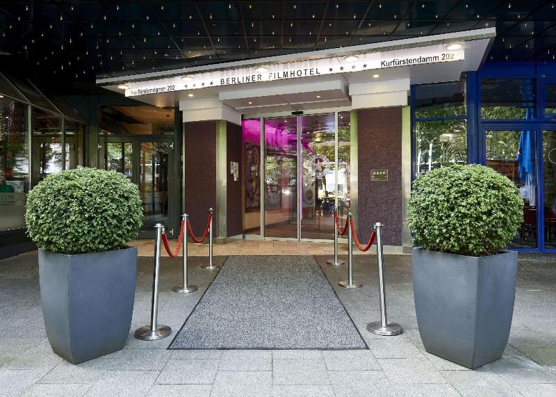 Hollywood Media Hotel - Genel