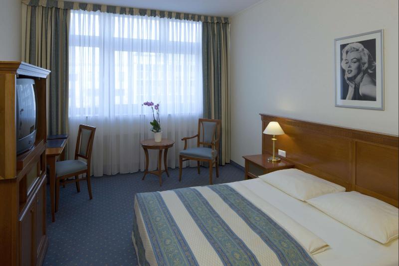 Hollywood Media Hotel - Oda