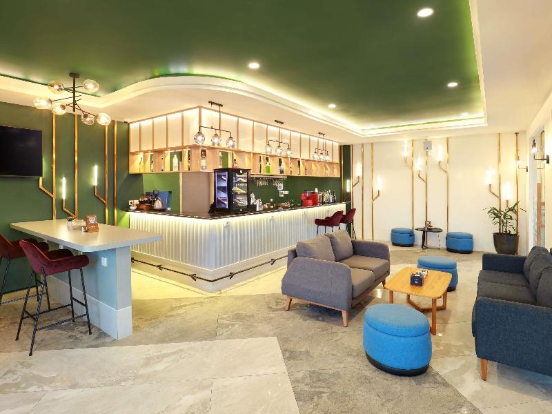 Novotel Suites Yogyakarta - Bar