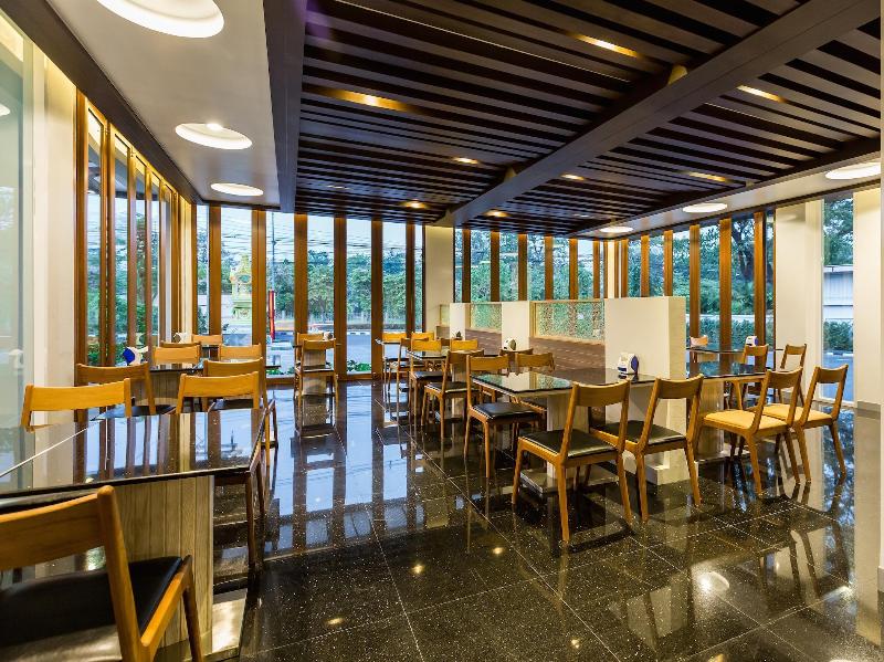 V Hotel Ubon Ratchathani - Restoran