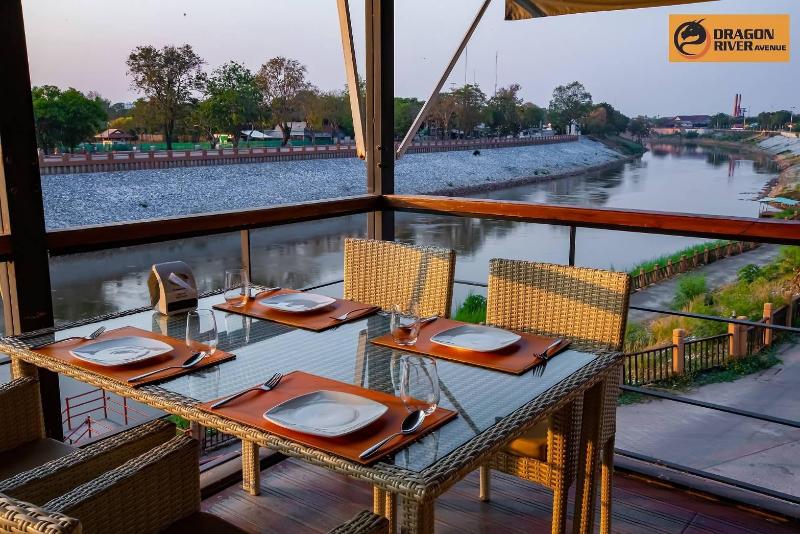 Dragon River Avenue Hotel - Restoran