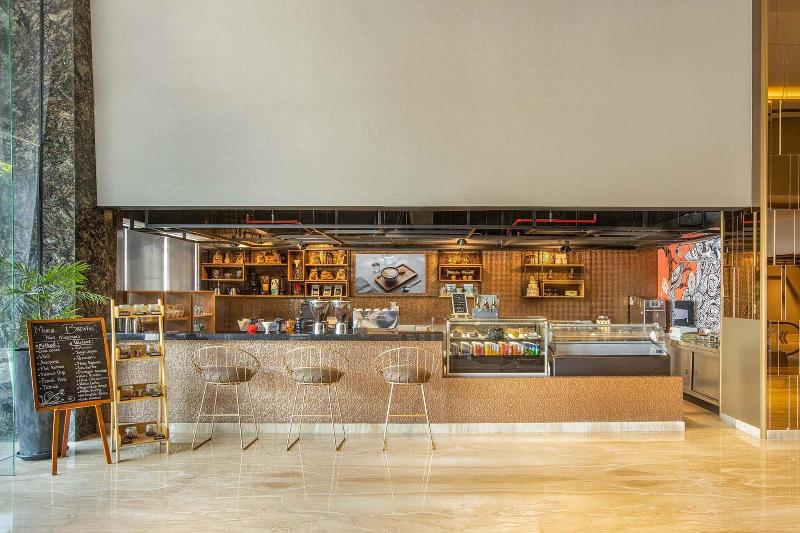 MORAZEN Surabaya - Bar