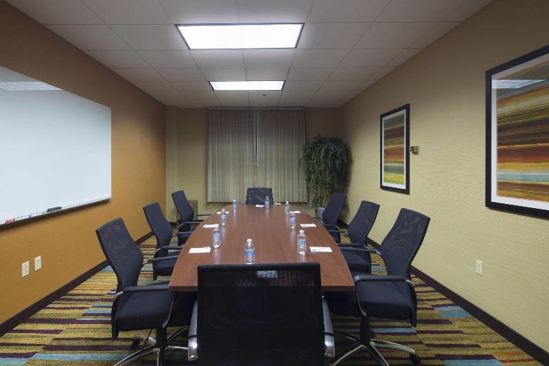 Fairfield Inn Suites Newark Liberty International - Toplantı
