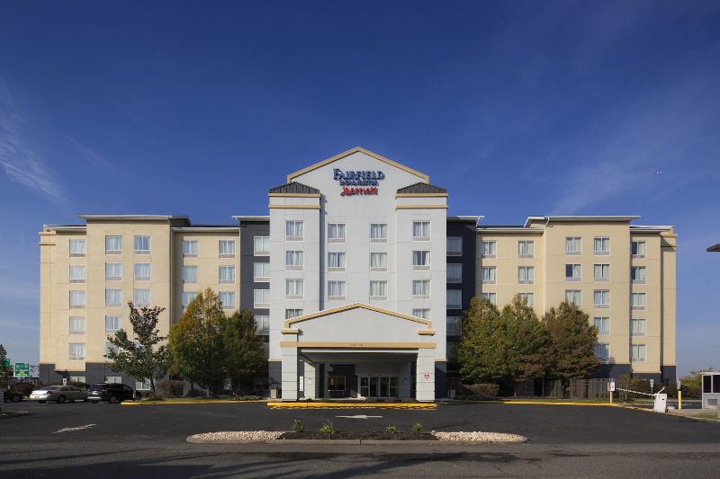 Fairfield Inn Suites Newark Liberty International - Genel