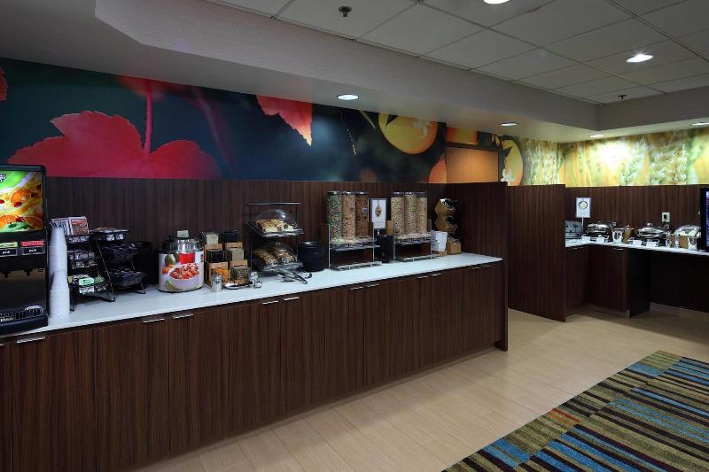 Fairfield Inn Suites Newark Liberty International - Restoran