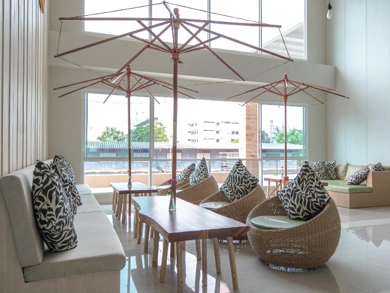 Prachuap Grand Hotel - Lobi